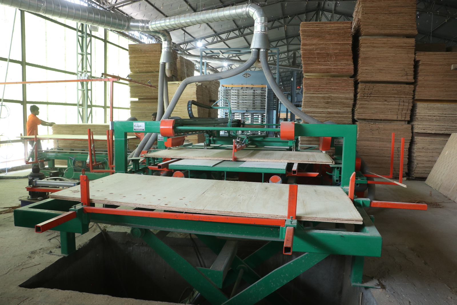 Plywood manufacturing